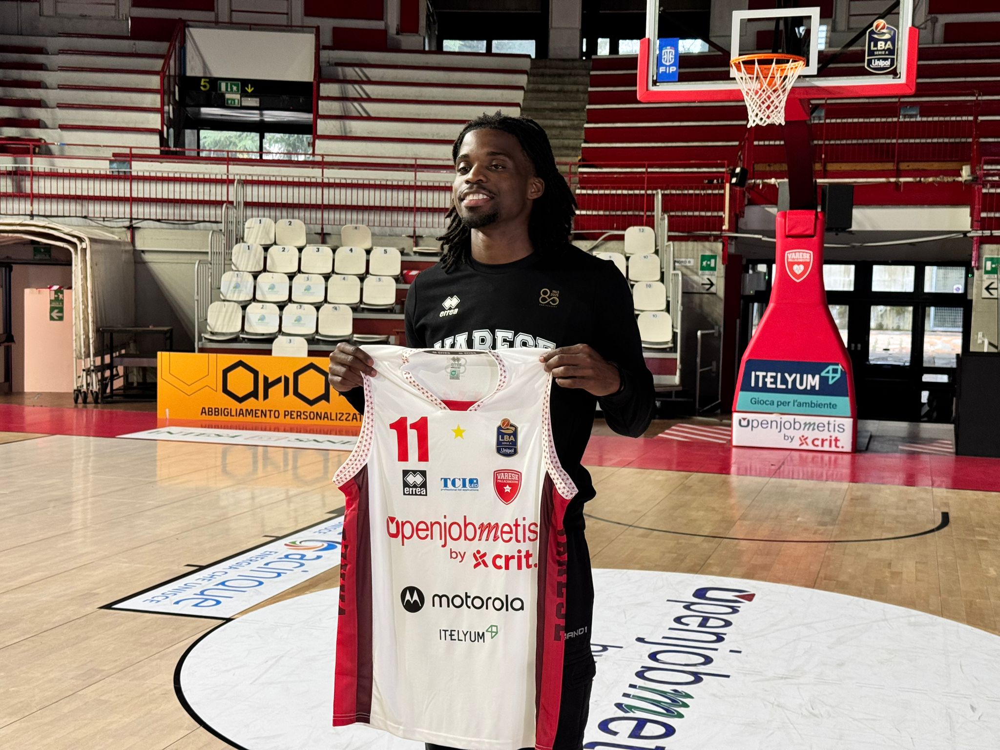 Iroegbu si presenta: “Pronto a lottare per la salvezza”. Horowitz: “6+6 deciso prima di Reggio Emilia. Moody rimane a disposizione del coach”