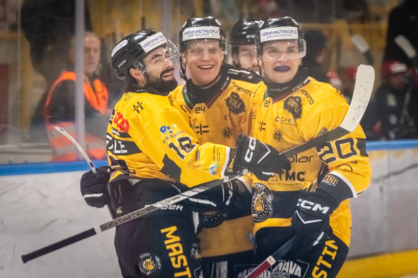 TERzago Saturday Night Show! Ma lo spettacolo è tutto dei Mastini: Bressanone travolto 9-1