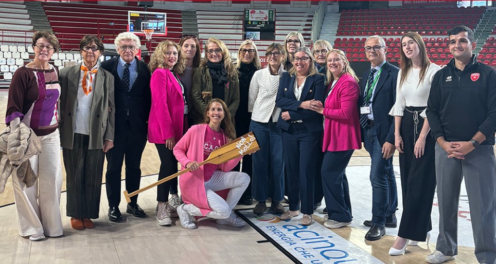 Pink Month, la prevenzione inizia dalla comunità. Pallacanestro Varese lancia la 4^ edizione