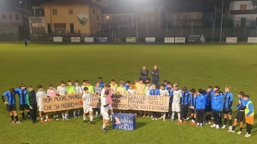 Valceresio e Ispra si abbracciano nel ricordo di Elena: “Ci sorridi dal cielo” – VIDEO