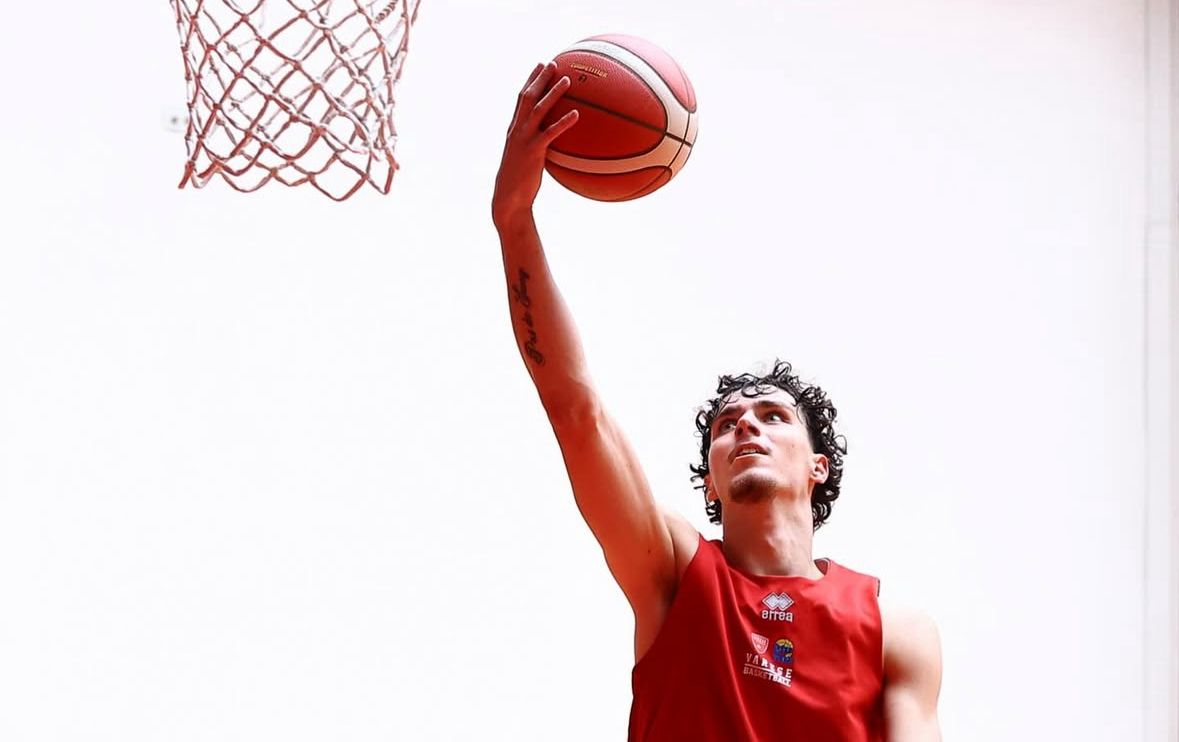 Pallacanestro Varese, il sogno di Marco Bergamin: “Ancora non mi rendo conto. L’anno in Canada molto formativo”