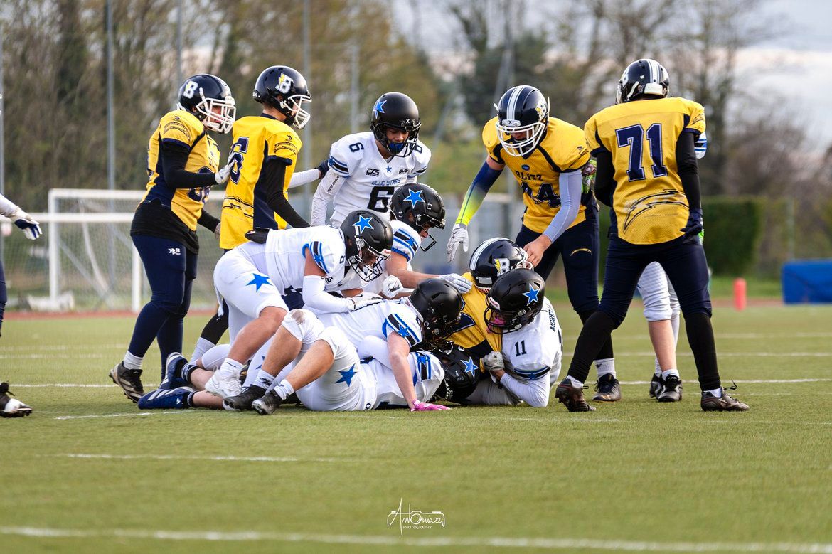 Blue Stars dominanti: Blitz Ciriè schiantati 44-0, primo posto in cassaforte