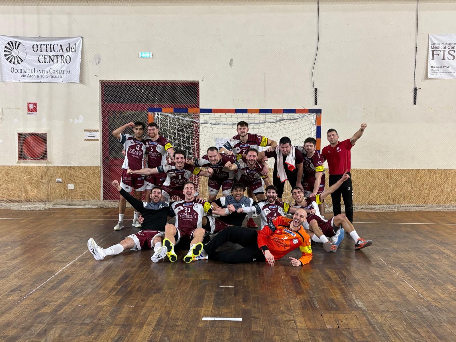 Savini guida in testa al campionato la Pallamano Cassano Magnago: Siracusa ko 19-25