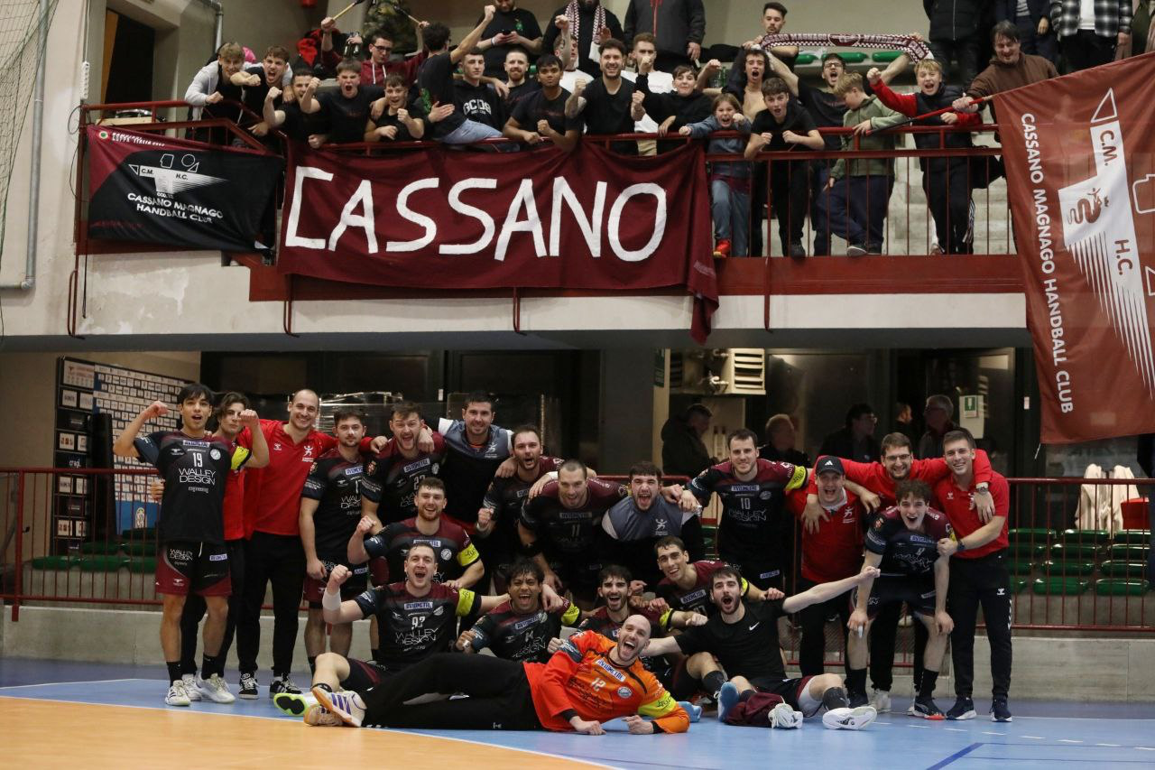 Pallamano Cassano Magnago, con Pressano due punti che valgono la vetta della classifica: 18-17 il finale
