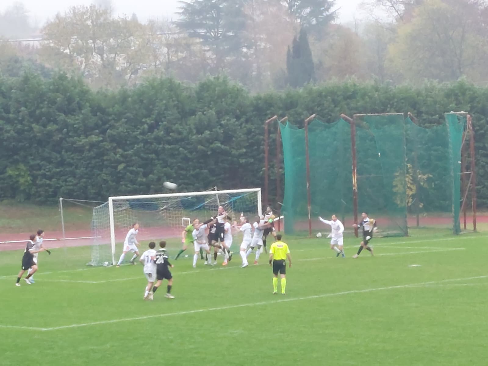 12^ – Colpo Caronnese, schiantata la Rhodense per 1-5. Successo per la Vergiatese sul Saronno. Pareggia la Sestese 0-0