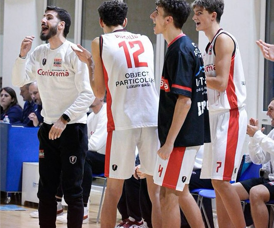 7^ C – Robur e Venegono, il cuore non basta. Academy da brividi, Casorate ingenua