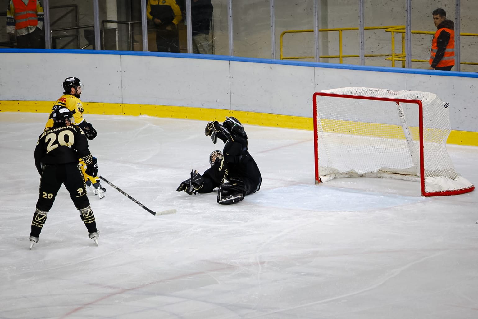 Doppio Bastille e poi Perino: Aosta battuto 3-0. Grandi Mastini