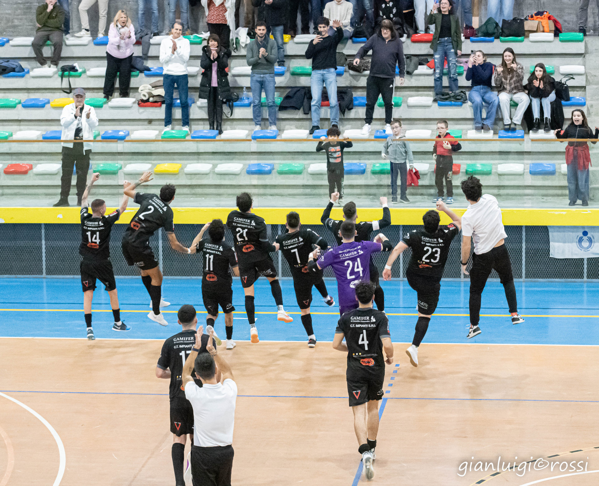Il Futsal Varese scarta il suo regalo di Natale: Cometa ko 4-3. Intini: “Tutti sul pezzo, bravi”
