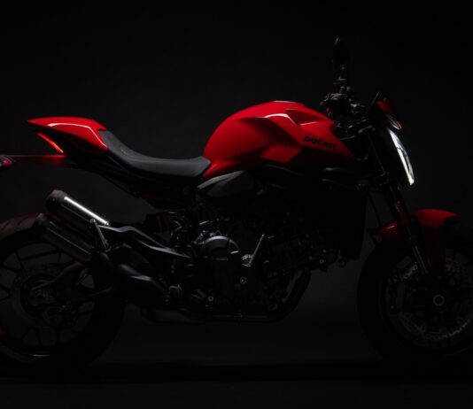 Il nuovo Monster 2026 in anteprima al Ducati Store di Varese, Ghezzi: “30 anni di storia da vivere” – VIDEO