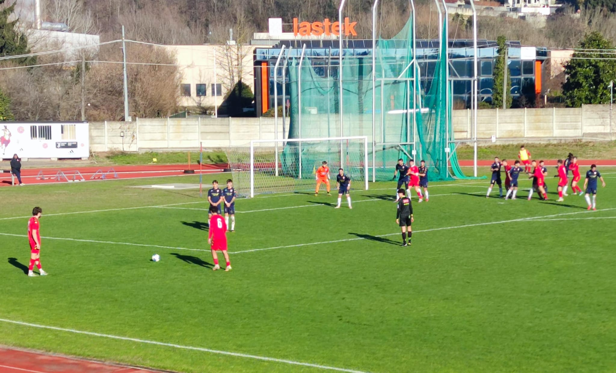 Brindisi di fine anno, il Varese domina l’amichevole in famiglia 11-2 sul Gavirate. Ciceri: “Ottime indicazioni” – VIDEO