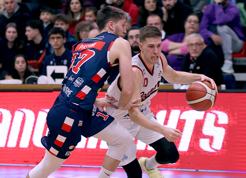 Legnano in mezzo a una tempesta, coach Piazza: “Ci sta girando tutto male”. Contro Gema per uscirne