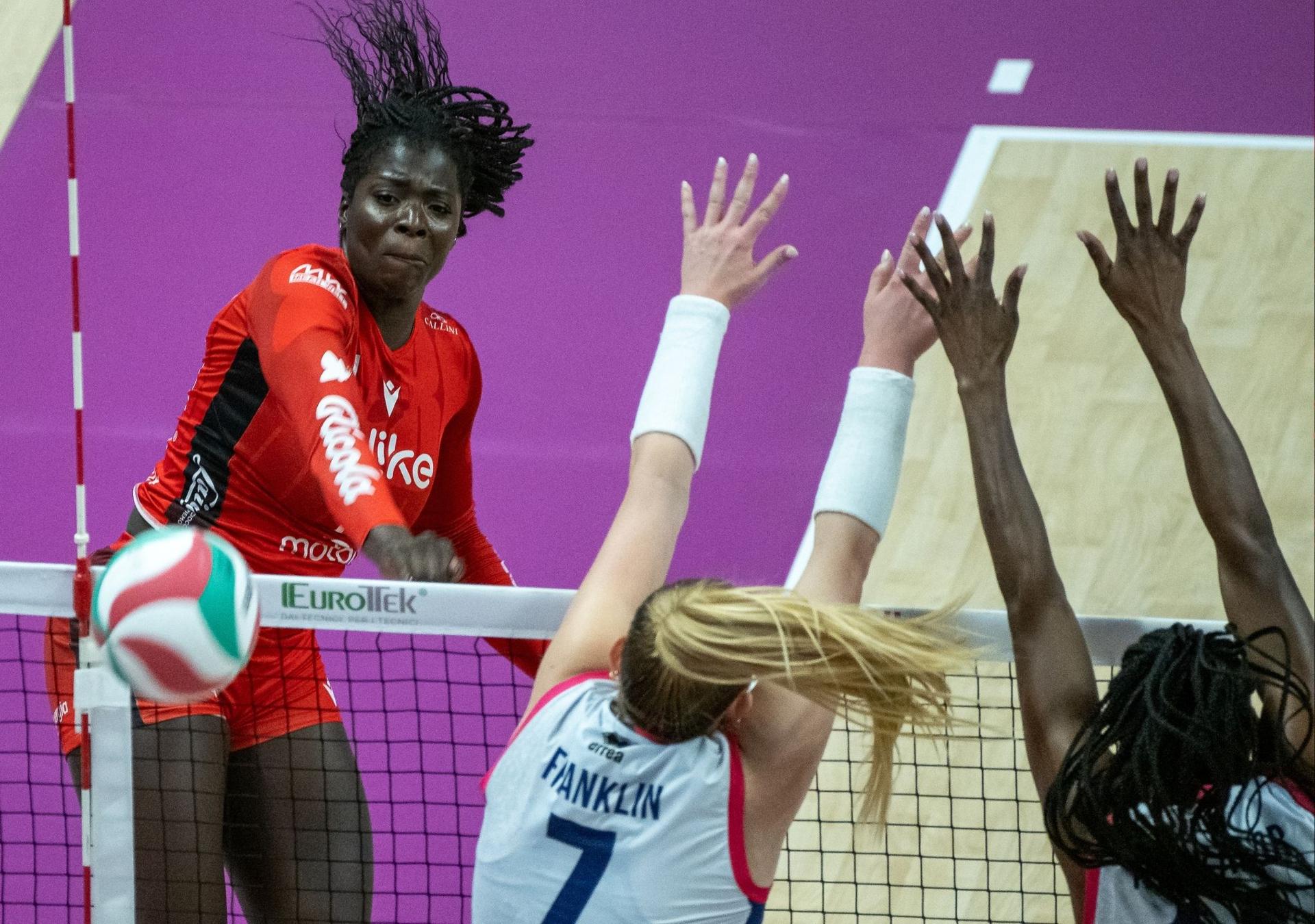 Scandicci detta legge: UYBA battuta 3-0