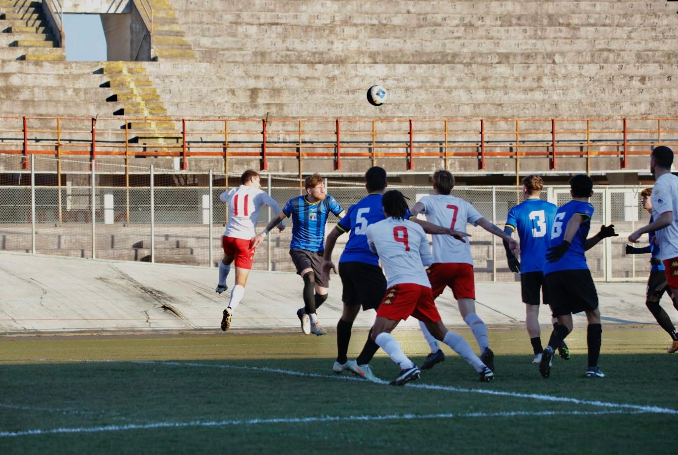 Rossi c’è! E i rimpianti pure. Il Varese bagna il 2026 pareggiando 1-1 con l’Imperia