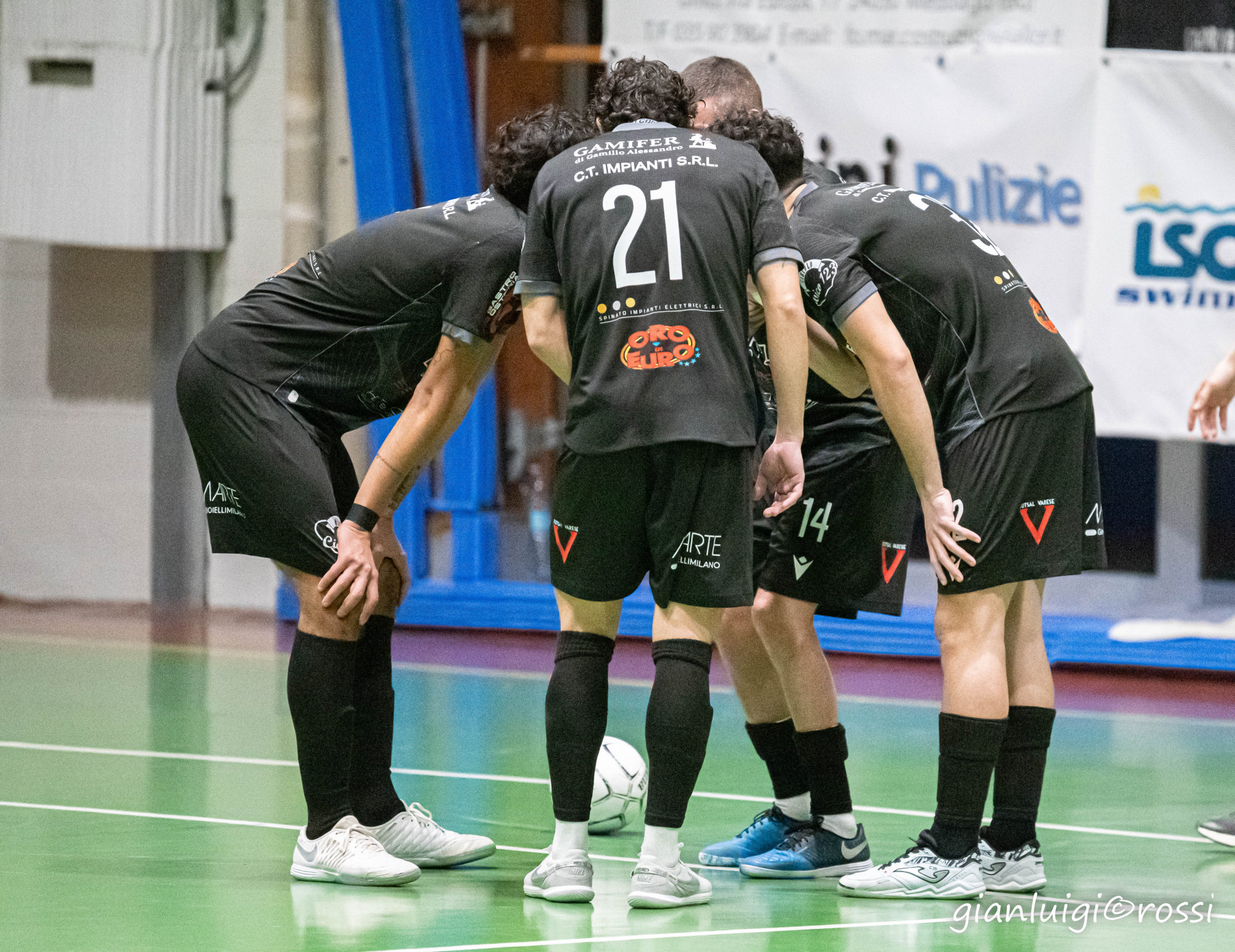 Il Futsal Varese cade in casa della capolista: Chignolese vincente 7-1. Intini: “Cadere si può, conta rialzarsi”