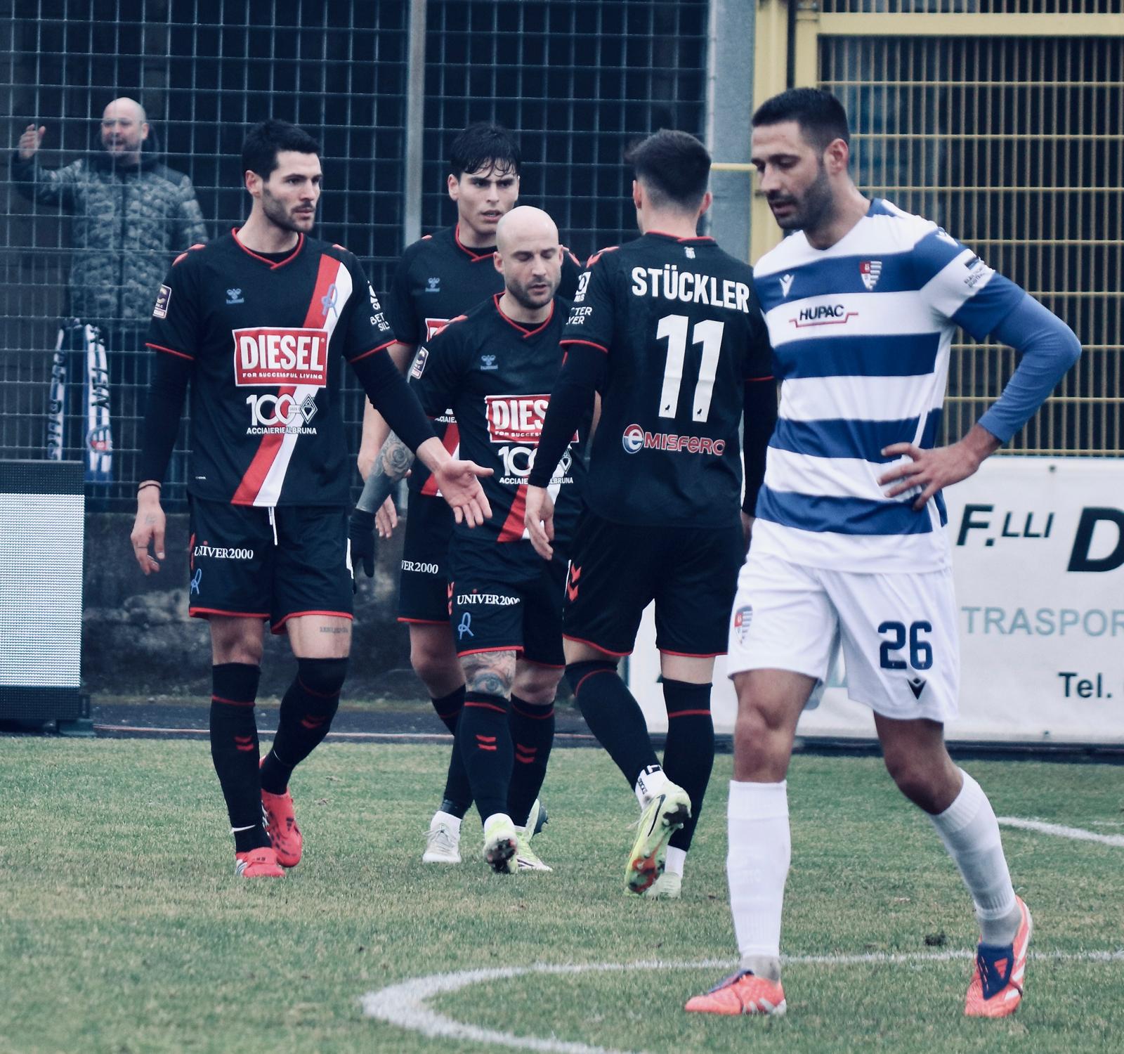 Chi troppo. E chi niente. Pro Patria travolta dal Vicenza (0-4)