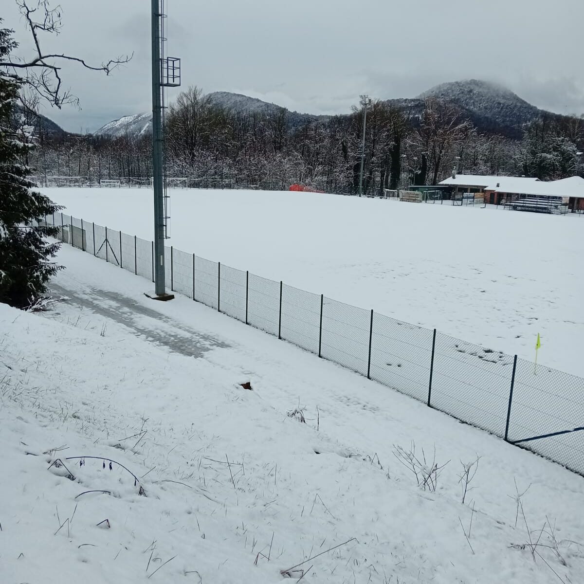 campo tre valli neve