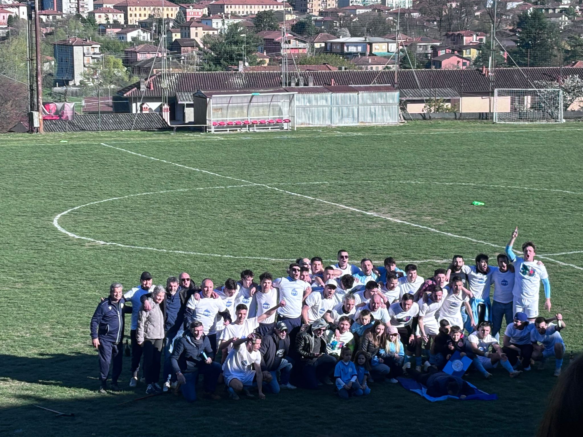Il Monate vola in Seconda Categoria: “24 mesi fa non esisteva nulla… oggi siamo campioni!” – FOTO e VIDEO della festa