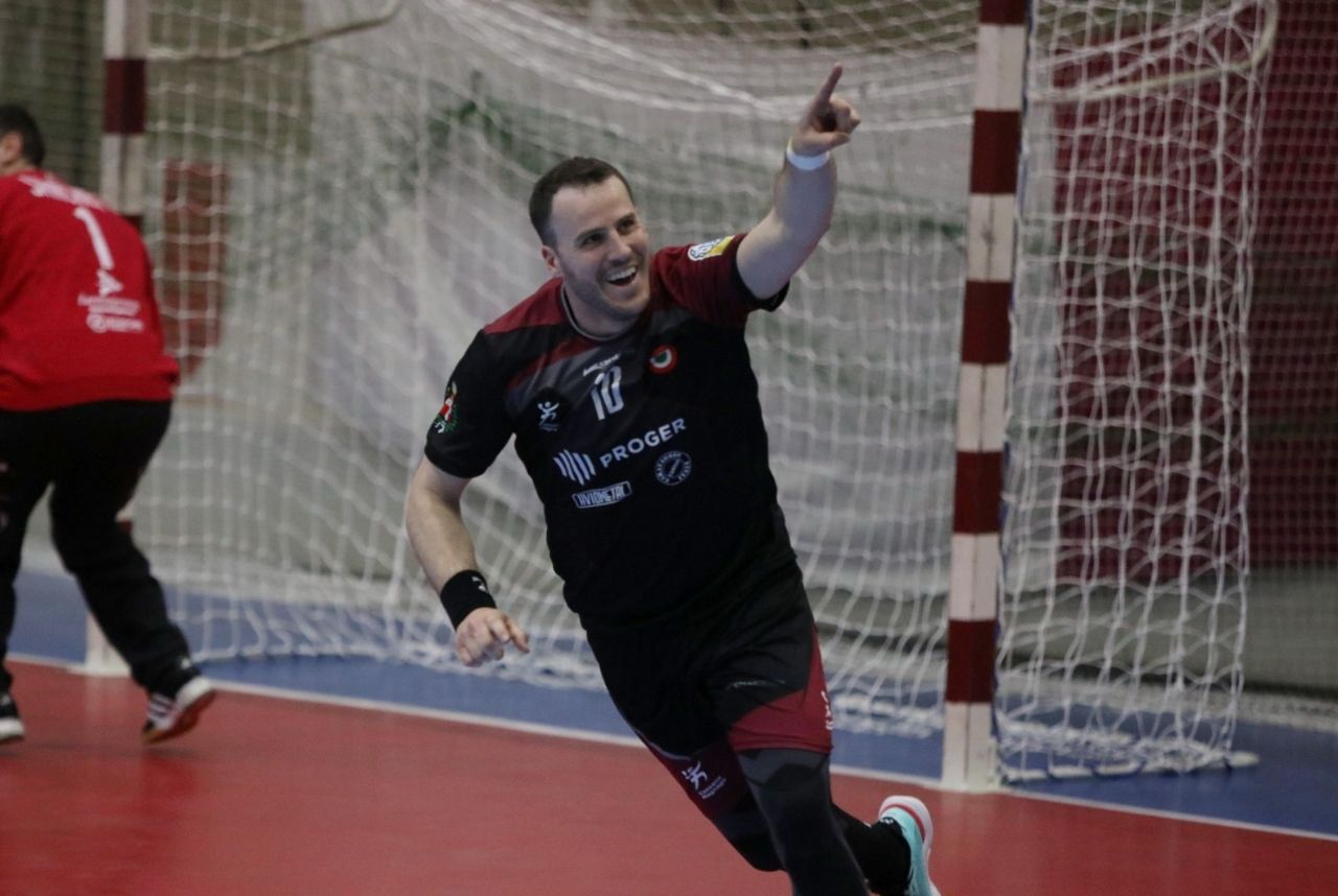 Pallamano Cassano Magnago sempre più prima: Chiaravalle ko 40-29