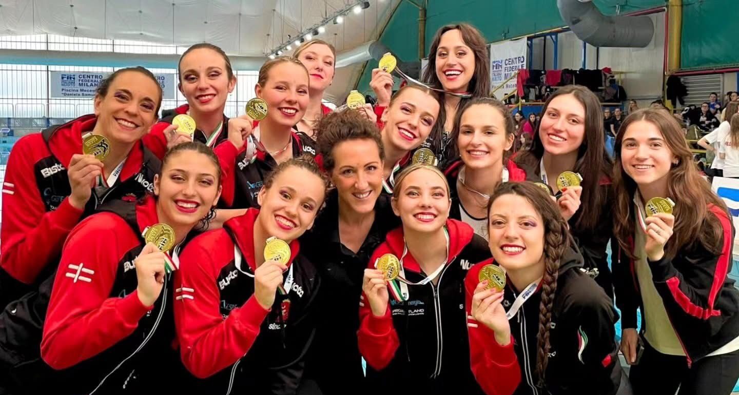 Campionati Italiani Master Indoor di Nuoto Artistico: la Busto Nuoto Sincro fa incetta di medaglie