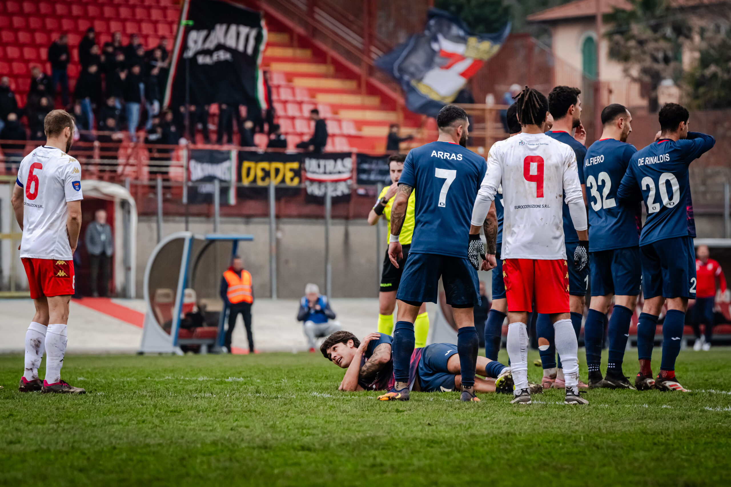 Niente di nuovo sul fronte promozione, rimandata la festa della Caratese; altre quattro squadre salutano la Serie D.