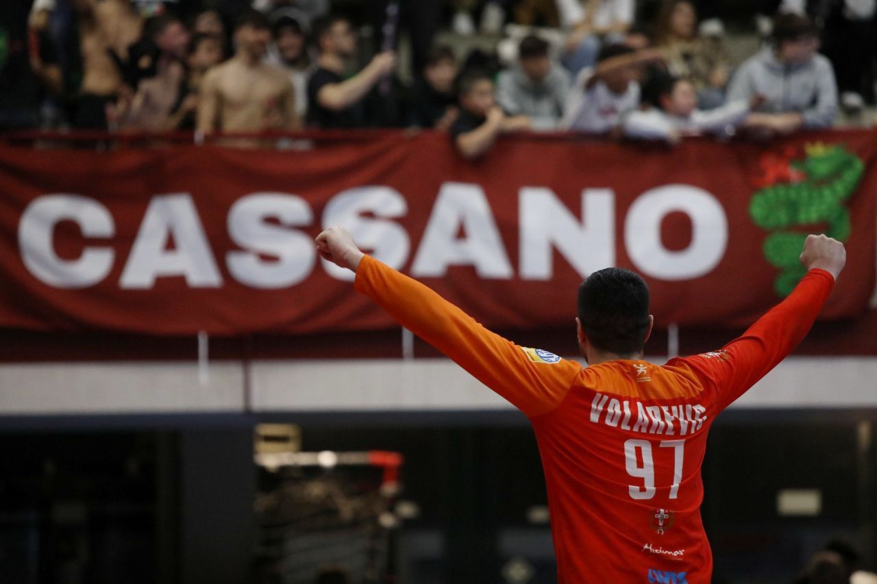 Pallamano Cassano Magnago, su la testa: Brixen ko 38-24