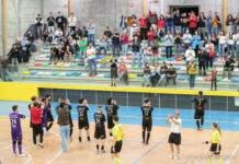 Futsal Varese, pareggio amarissimo: 2-2 e Cometa in finale playoff. Intini: “Ragazzi fantastici fino all’ultimo”