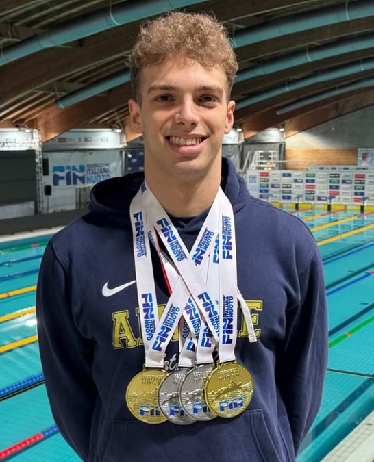 Una stella nascente dall’ACOF Olga Fiorni: Jacopo Barbotti domina ai Campionati italiani Assoluti primaverili di nuoto
