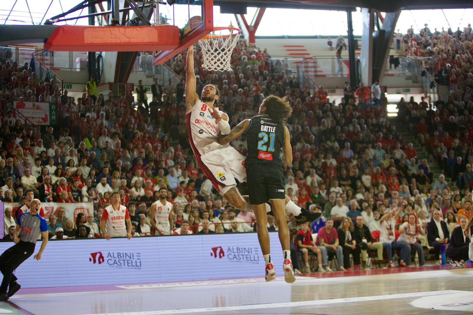 Varese soffre la difesa di Cremona, ma vince 84-75 e fa un salto in direzione playoff