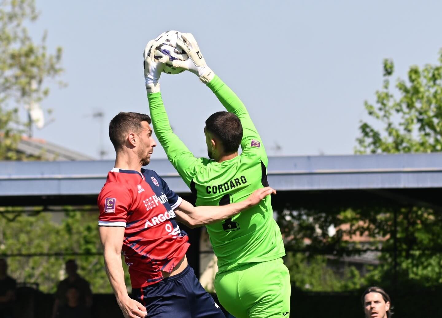 La Virtus Verona salva la Pro Patria dalla Serie D… per ora! Pazzesco 2-2 con la Pergolettese, retrocessione rinviata