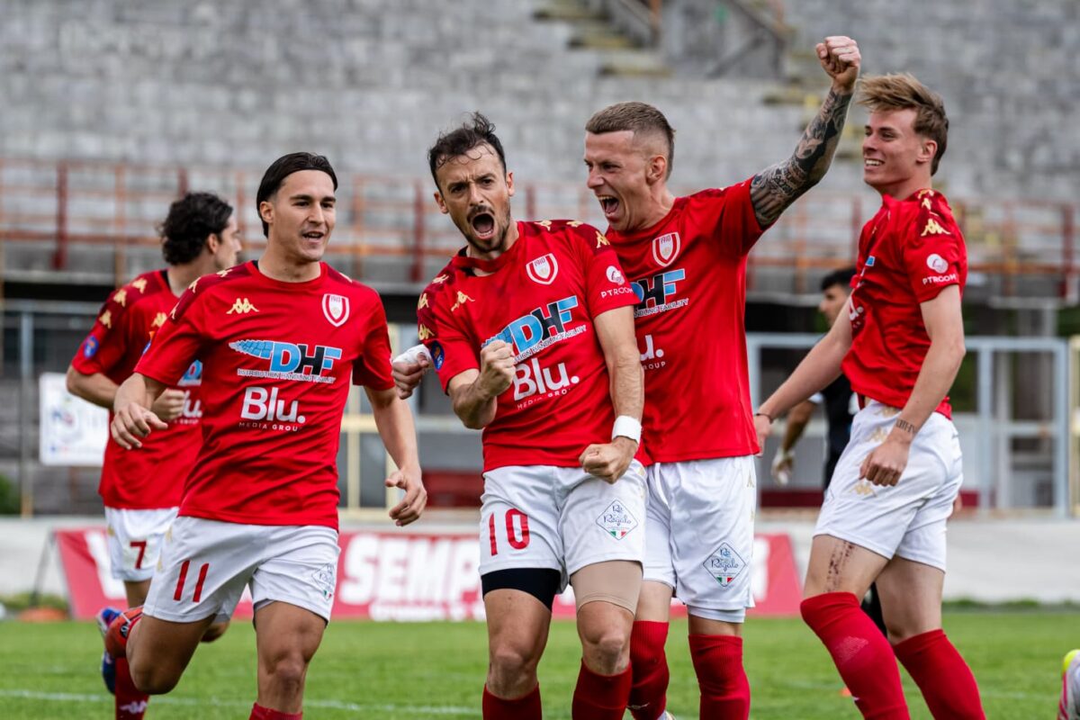 Si torna a sorridere! L’incornata di Tentoni decide Varese – Derthona (1-0). Biancorossi in zona playoff!