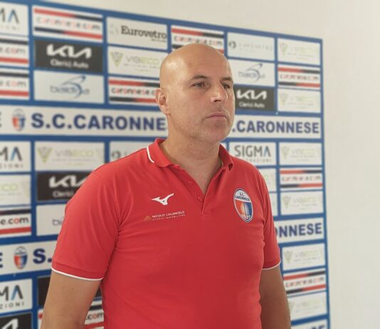 Caronnese-Saronno, Ferri: “Dieci minuti fatali”. Tricarico: “Vittoria meritata in un momento positivo” – Le pagelle