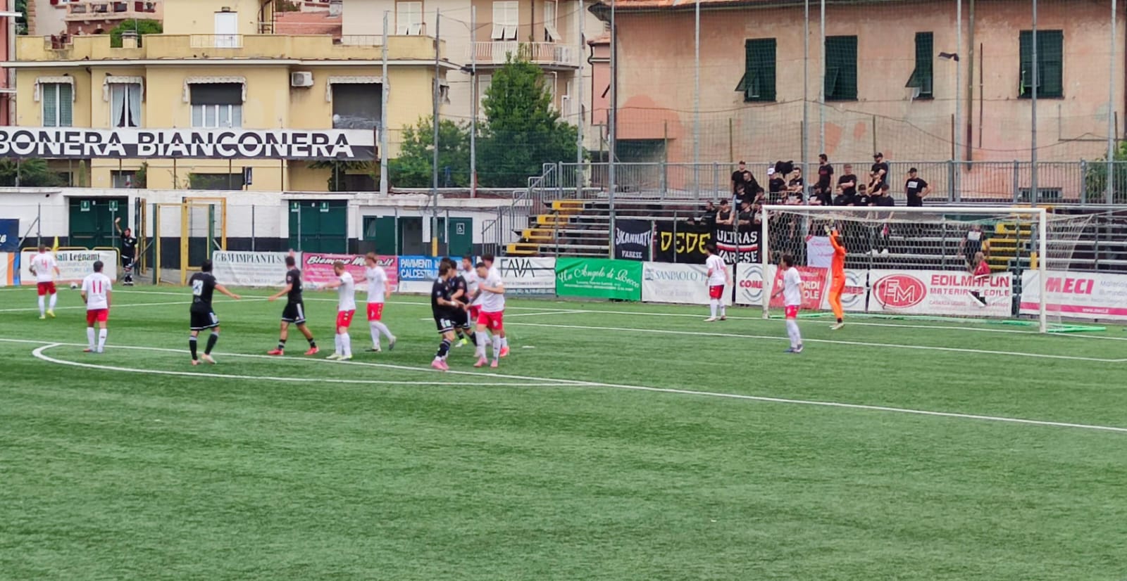 Numeri da capogiro per il Vado, paradosso Derthona. Il Varese? Equilibrio perfetto