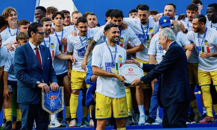Serie D – Scafatese campione d’Italia: Vado travolto 6-0 nella finale di Teramo