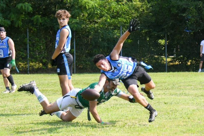 Penguins a testa alta: tre vittorie e ko di misura con i Mad Dogs nel Bowl di Bergamo