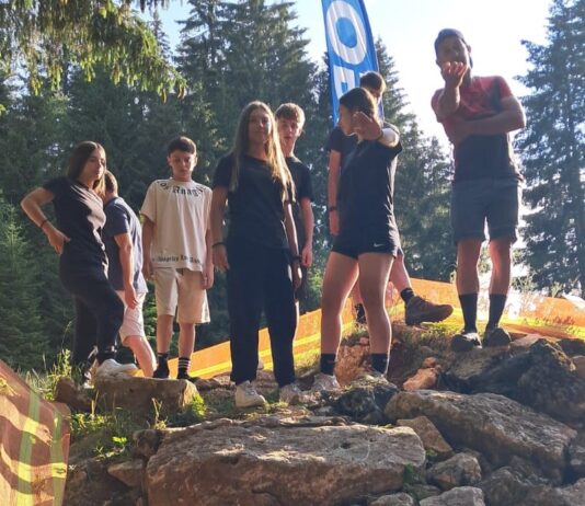 Europei MTB, il Team Drom Carbonhubo pronto alla sfida: sei squadre e una pattuglia di talenti varesotti in Romania