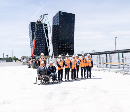Fiera Ice Arena, al via i lavori: posato il primo pilastro del nuovo polo dedicato agli sport del ghiaccio