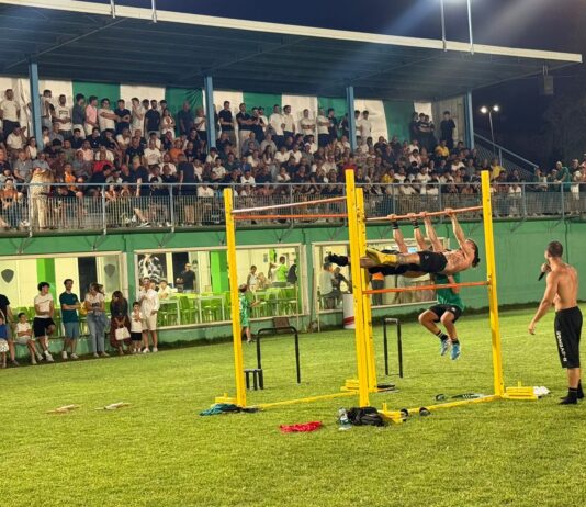 Dalla RAI alla Rasa, il Calisthenics Team ha conquistato Arcisate: “Vogliamo far conoscere il nostro sport” – VIDEO