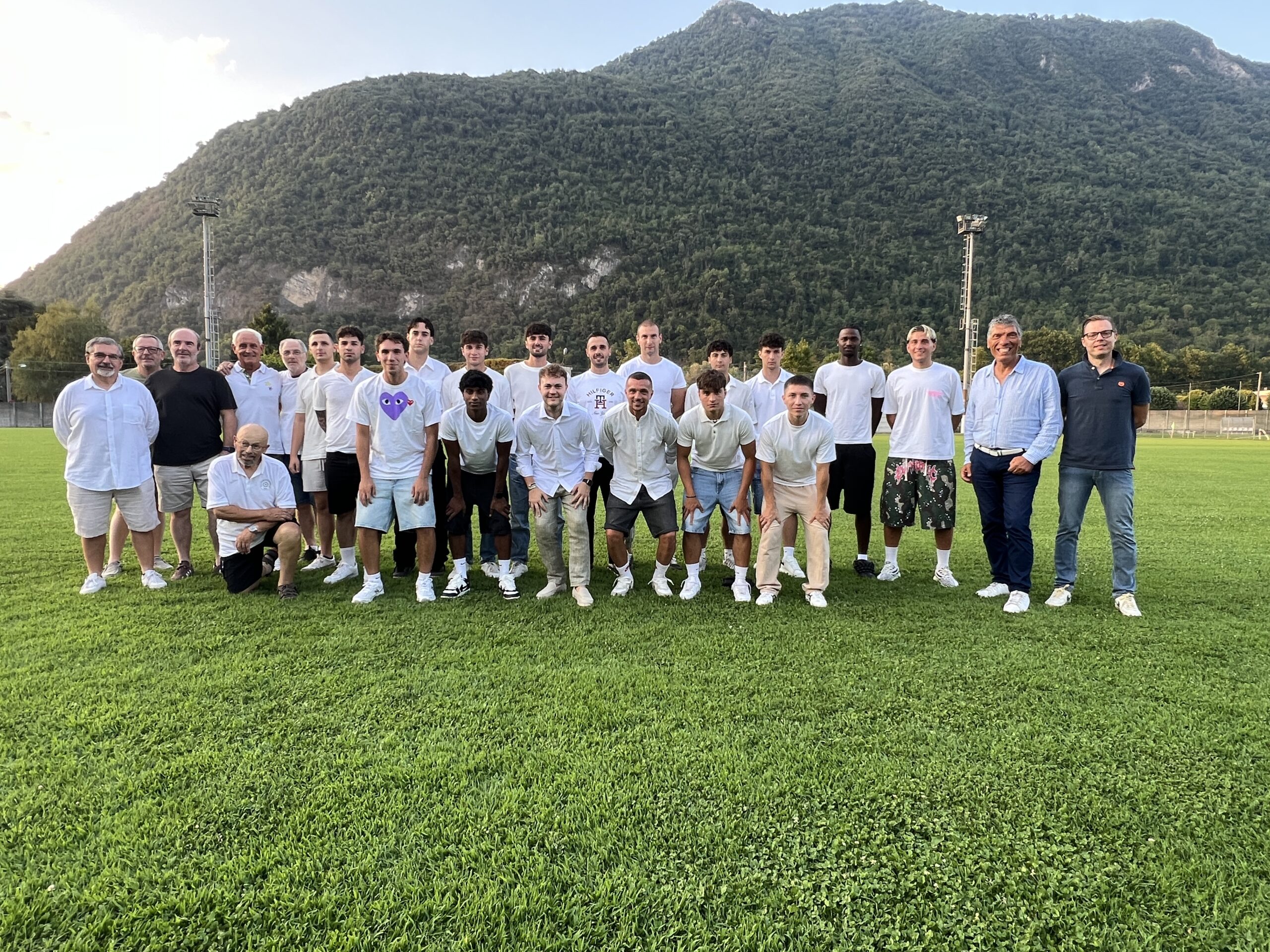 Laveno, Castelli fissa la rotta: “Entusiasmo e consapevolezza per puntare in alto”