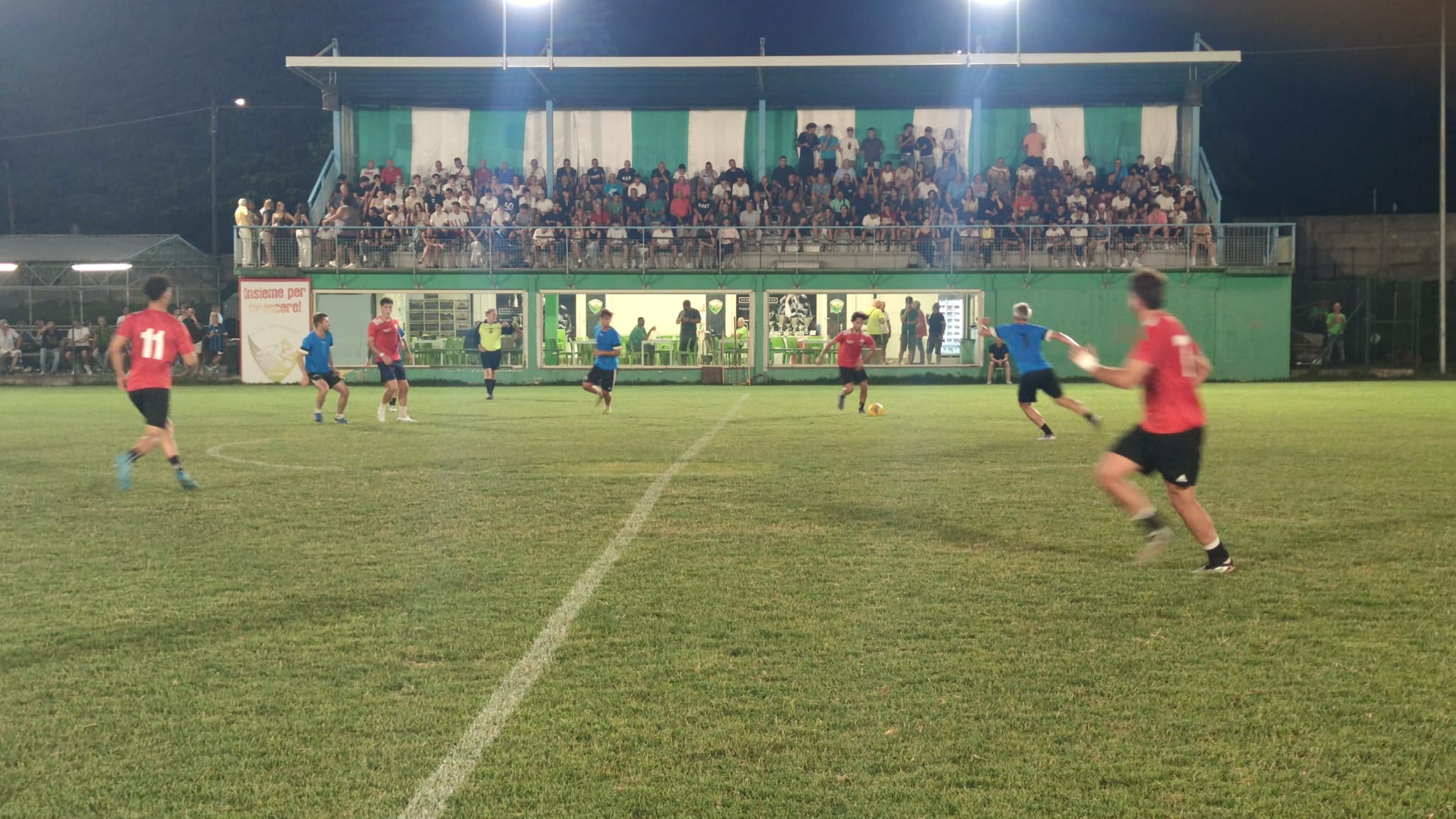 Pelo e contropelo: NL Hairstyler & Barber si presenta in finale con un 7-2, Manera risponde con un 4-0. Via al countdown