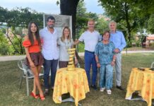 Il ciclismo delle origini incanta Induno Olona: il Roseto della Pace rivive il mito di Luigi Ganna e il Record dell’Ora