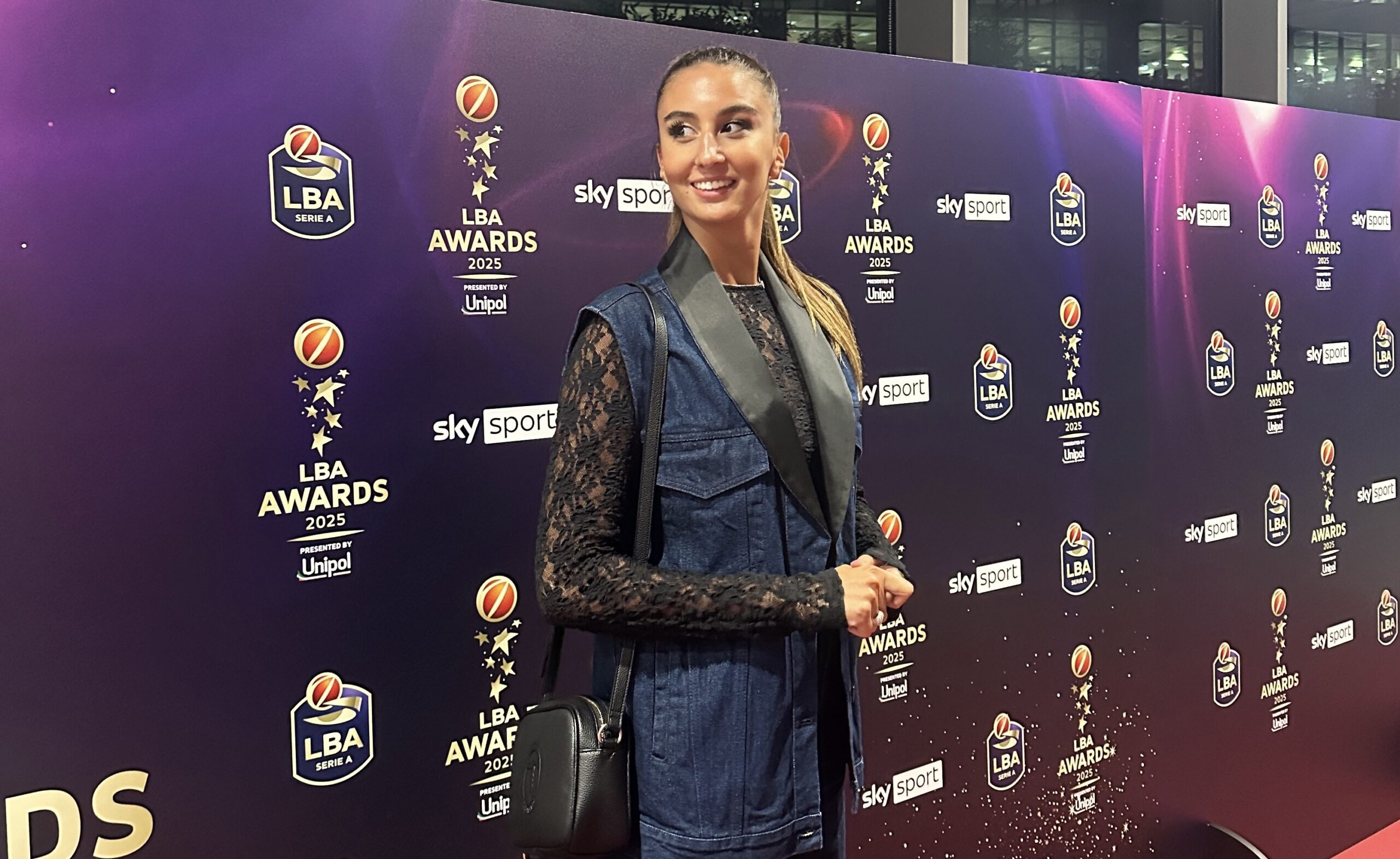 In Primo Piano – L’esclusiva a Camilla Vescovi, il punto su Varese e Pro Patria. Hockey-time e gironi dilettantistici