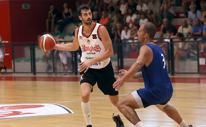 SAE SCIENTIFICA SOEVIS LEGNANO BASKET KNIGHTS - RISO SCOTTI PALL