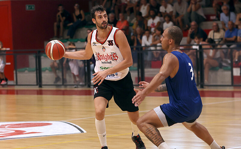 Legnano Basket, buona la prima: Pavia battuta 89-62. Stepanovic e i nuovi subito protagonisti