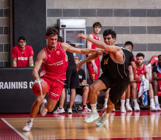 Tegola in casa Pallacanestro Varese: Librizzi sotto i ferri. Almeno due settimane di stop