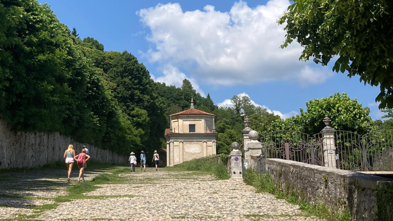 Camminata al Sacro Monte di Varese l’11 settembre con visita al Santuario e alla Cripta