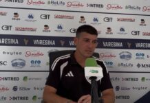 Varesina – Pistoiese, Angellotti: “Una sola squadra in campo”. Bisoli: “Complimenti a loro”. Motti: “Avversari molto forti” – LE PAGELLE