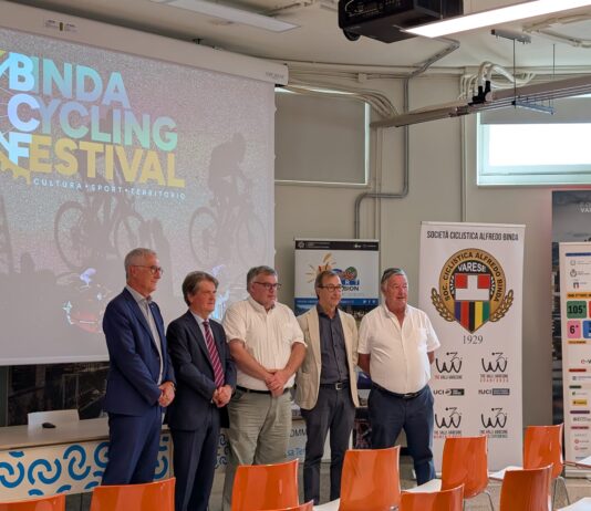 Binda Cycling Festival, la Tre Valli Varesine raccontata attraverso la fotografia e l’arte dei giovani