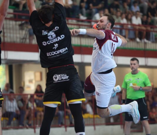 Pallamano Cassano Magnago, falsa partenza: Pressano fa fa festa al PalaTacca 21-25