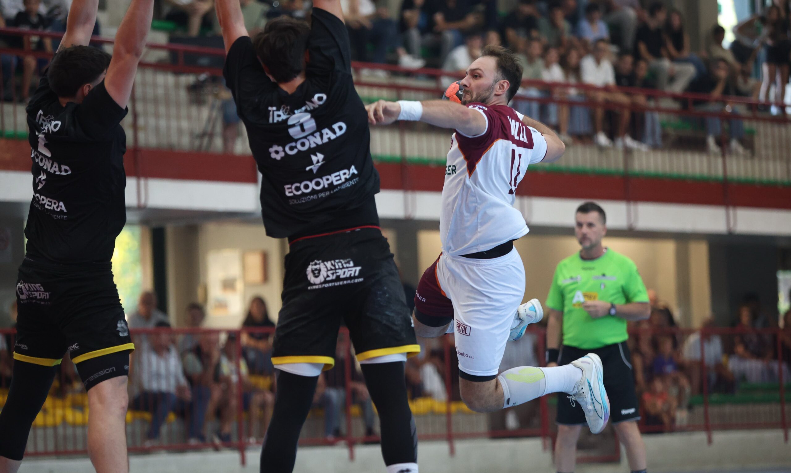 Pallamano Cassano Magnago, falsa partenza: Pressano fa fa festa al PalaTacca 21-25