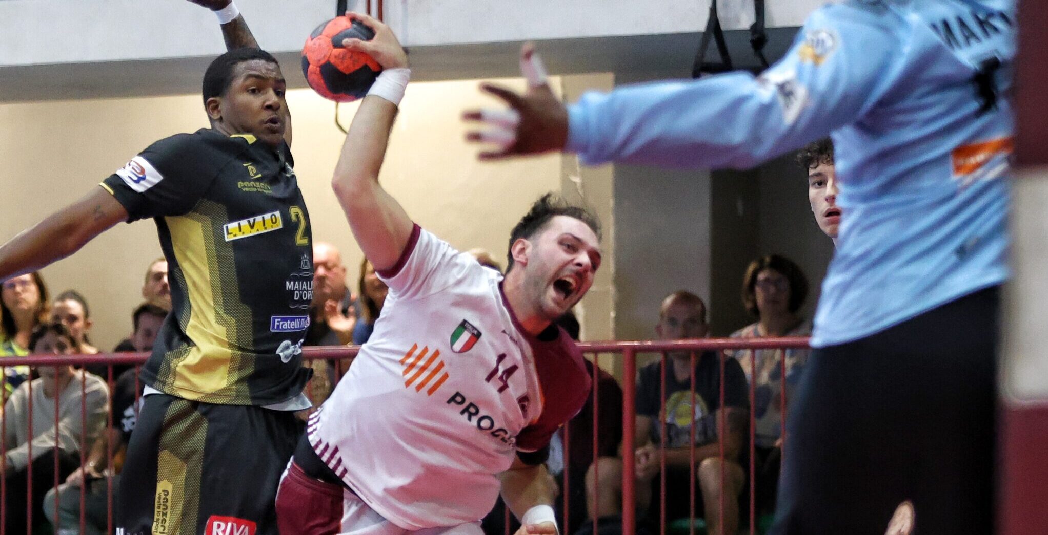 Proger Cassano Magnago, sofferenza e sorrisi: con Molteno arriva la prima vittoria in campionato. 33-29 il finale